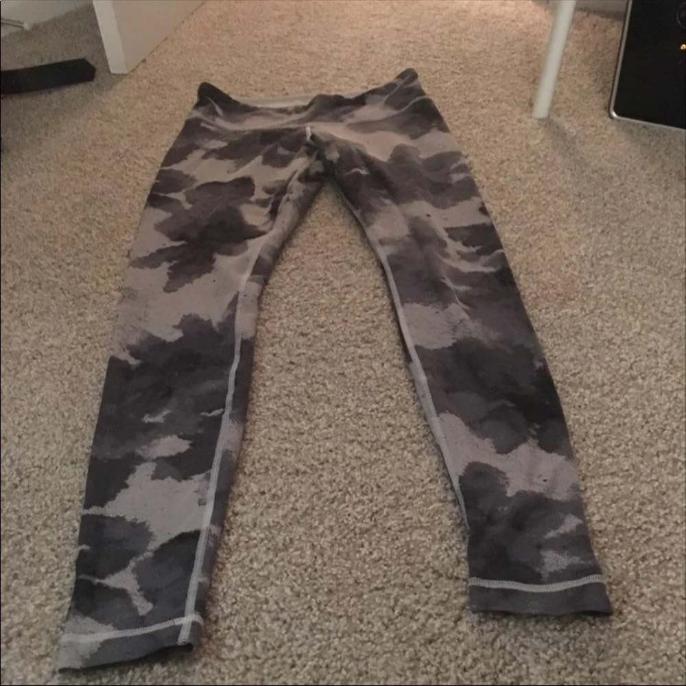 Lululemon wunder under